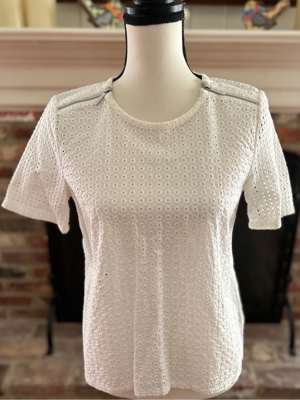 MICHAEL KORS 100% Cotton White Eyelet Top SZ 4 MSRP $180.00